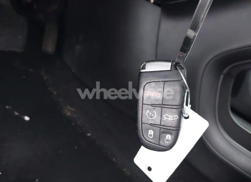 Photo 11 of 2015 Chrysler 200 C (VIN 1C3CCCCG9FN580833)