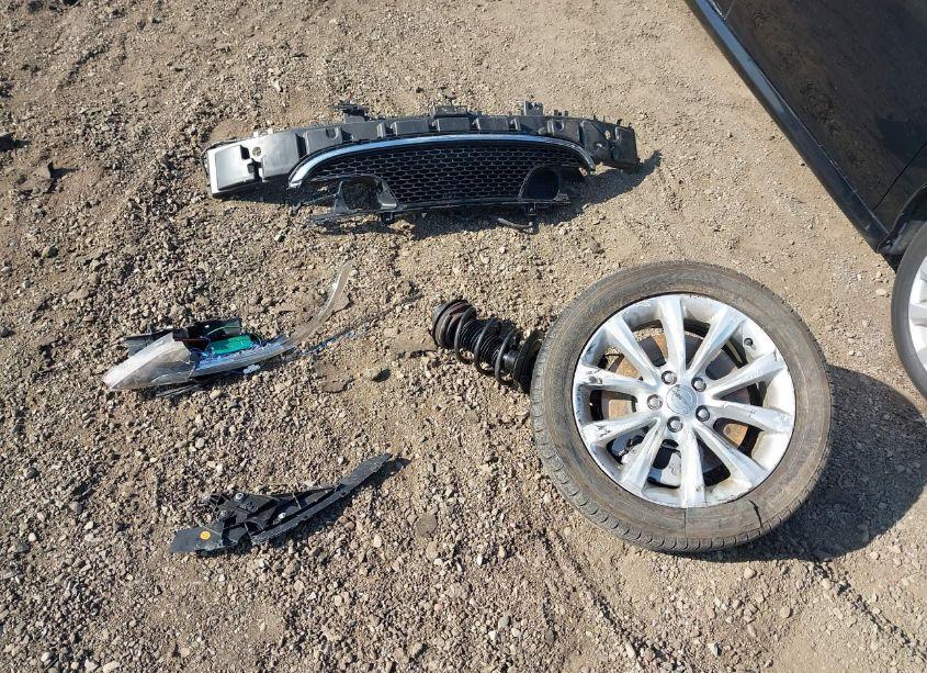 Photo 12 of 2015 Chrysler 200 C (VIN 1C3CCCCG9FN647902)