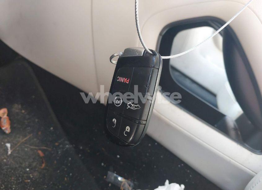 Photo 11 of 2016 Chrysler 200 C (VIN 1C3CCCCG9GN176948)