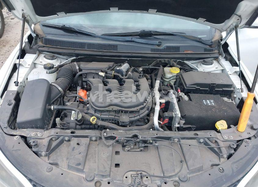 Photo 10 of 2015 Chrysler 200 C (VIN 1C3CCCCGXFN631935)