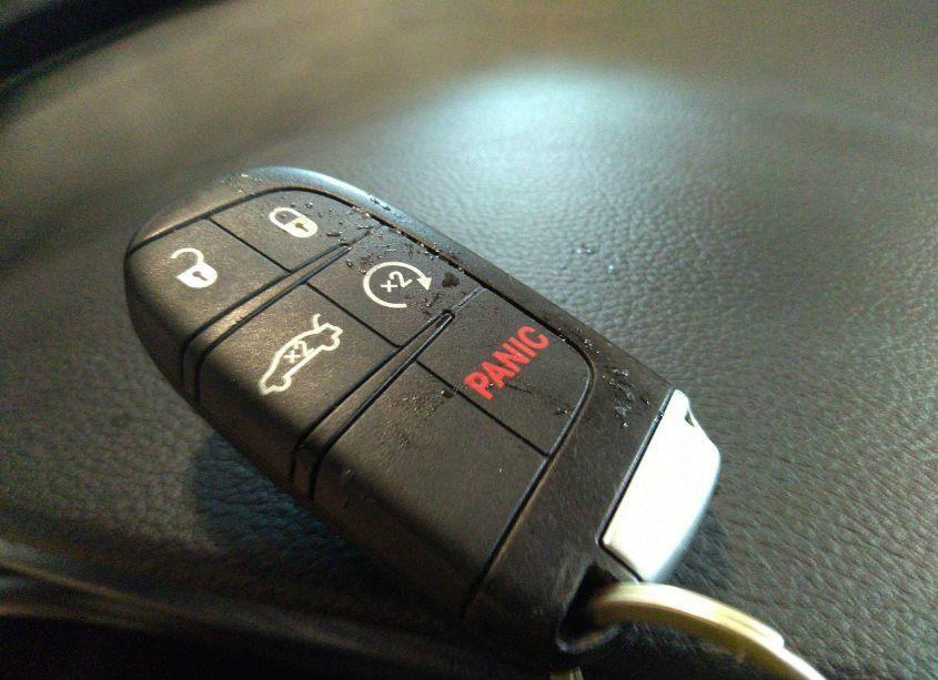 Photo 11 of 2015 Chrysler 200 S (VIN 1C3CCCDG0FN543569)