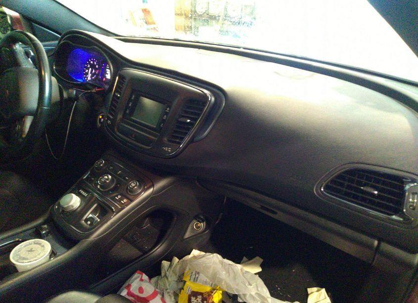 Photo 5 of 2015 Chrysler 200 S (VIN 1C3CCCDG0FN543569)