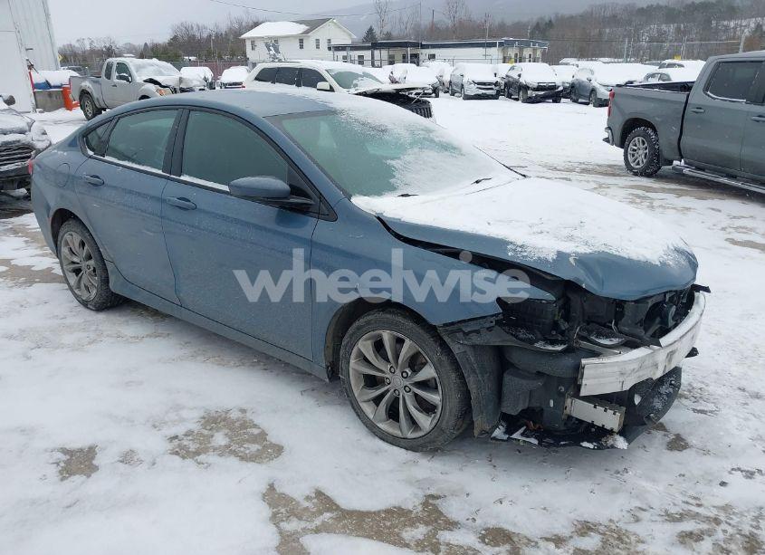 2015 Chrysler 200 S (VIN 1C3CCCDG0FN643302) main photo