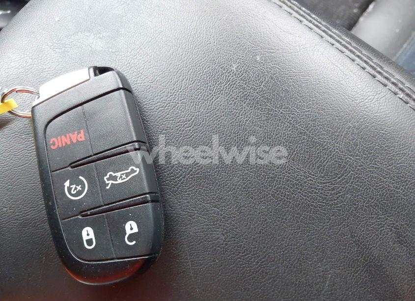 Photo 11 of 2015 Chrysler 200 S (VIN 1C3CCCDG0FN643302)