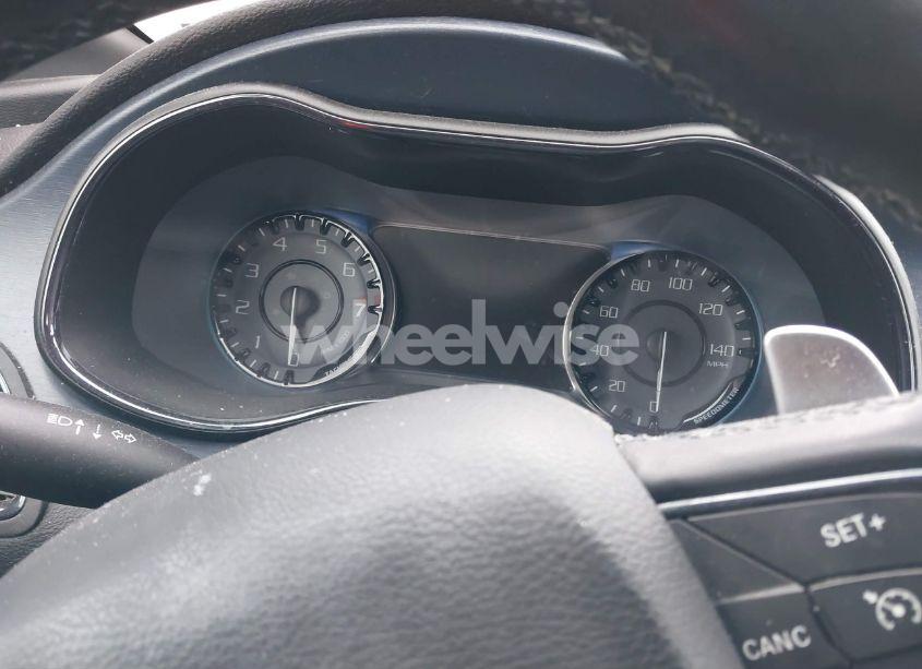 Photo 7 of 2015 Chrysler 200 S (VIN 1C3CCCDG0FN643302)