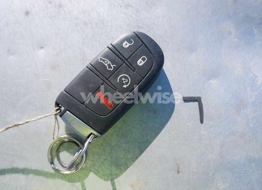 Photo 11 of 2015 Chrysler 200 S (VIN 1C3CCCDG1FN711686)