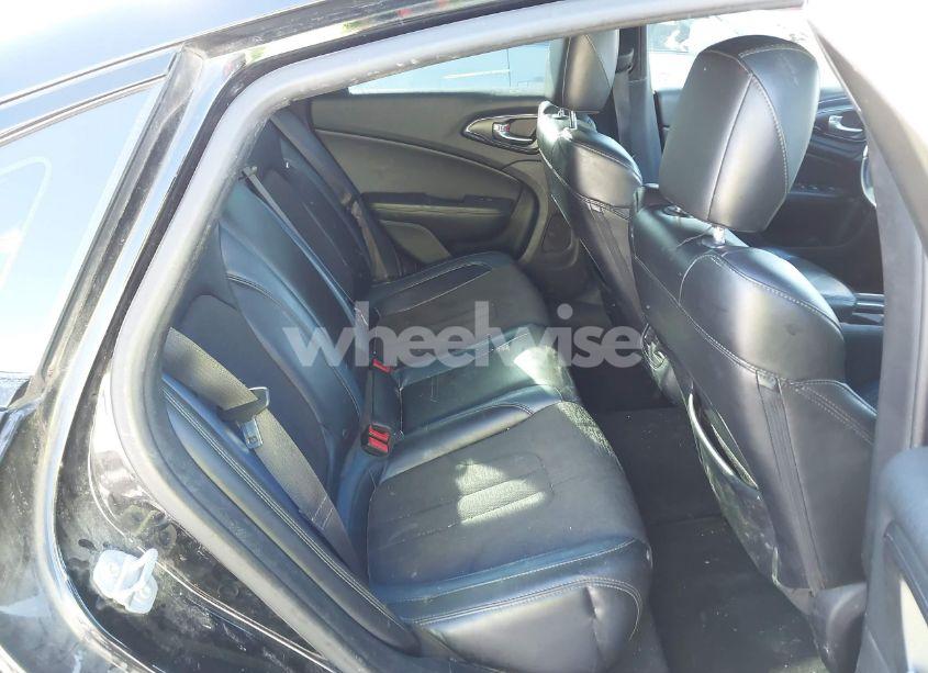 Photo 8 of 2015 Chrysler 200 S (VIN 1C3CCCDG1FN711686)