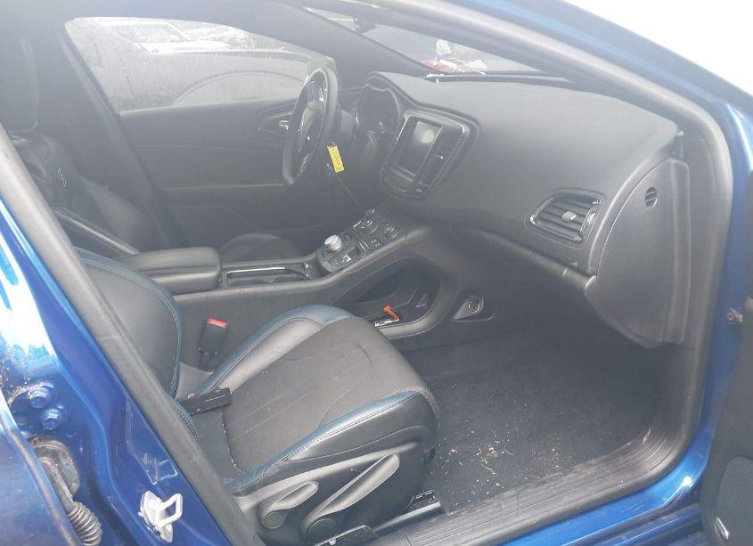 Photo 5 of 2016 Chrysler 200 S (VIN 1C3CCCDG1GN110456)