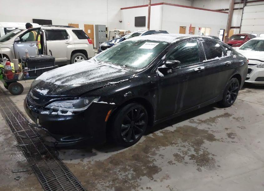 Photo 2 of 2016 Chrysler 200 S (VIN 1C3CCCDG1GN118332)