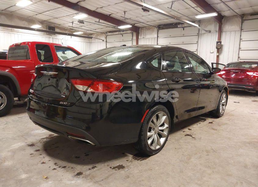Photo 4 of 2015 Chrysler 200 S (VIN 1C3CCCDG2FN522657)