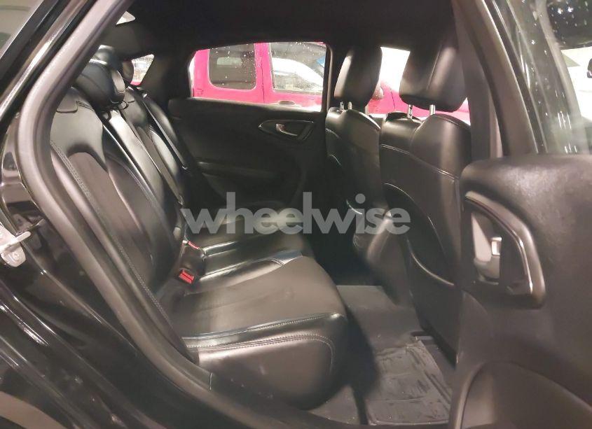 Photo 8 of 2015 Chrysler 200 S (VIN 1C3CCCDG2FN522657)