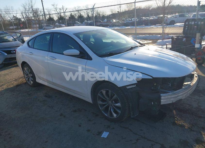 2015 Chrysler 200 S (VIN 1C3CCCDG2FN522853) main photo