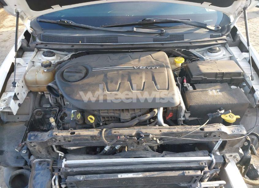 Photo 10 of 2015 Chrysler 200 S (VIN 1C3CCCDG2FN522853)