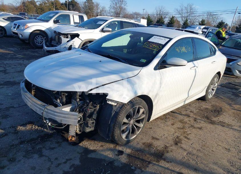 Photo 2 of 2015 Chrysler 200 S (VIN 1C3CCCDG2FN522853)