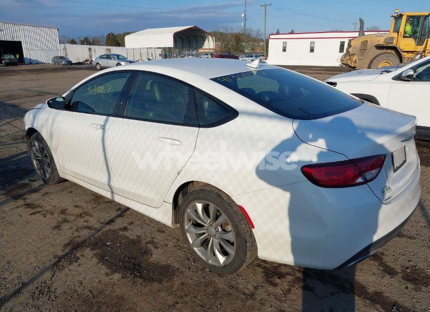 Photo 3 of 2015 Chrysler 200 S (VIN 1C3CCCDG2FN522853)