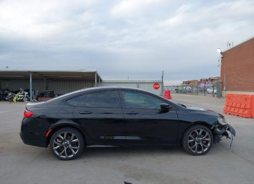 Photo 14 of 2015 Chrysler 200 S (VIN 1C3CCCDG2FN540625)