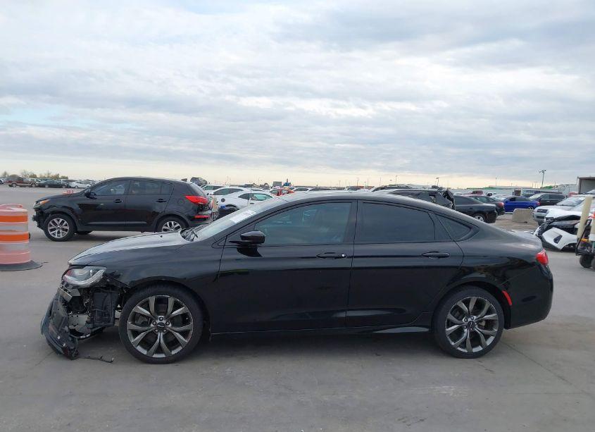 Photo 15 of 2015 Chrysler 200 S (VIN 1C3CCCDG2FN540625)