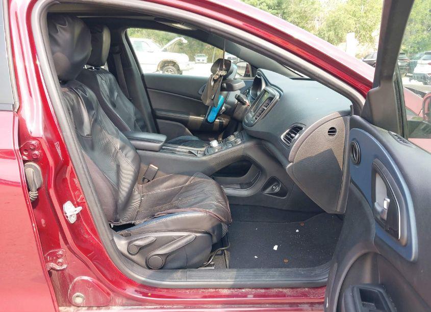 Photo 5 of 2015 Chrysler 200 S (VIN 1C3CCCDG2FN601892)