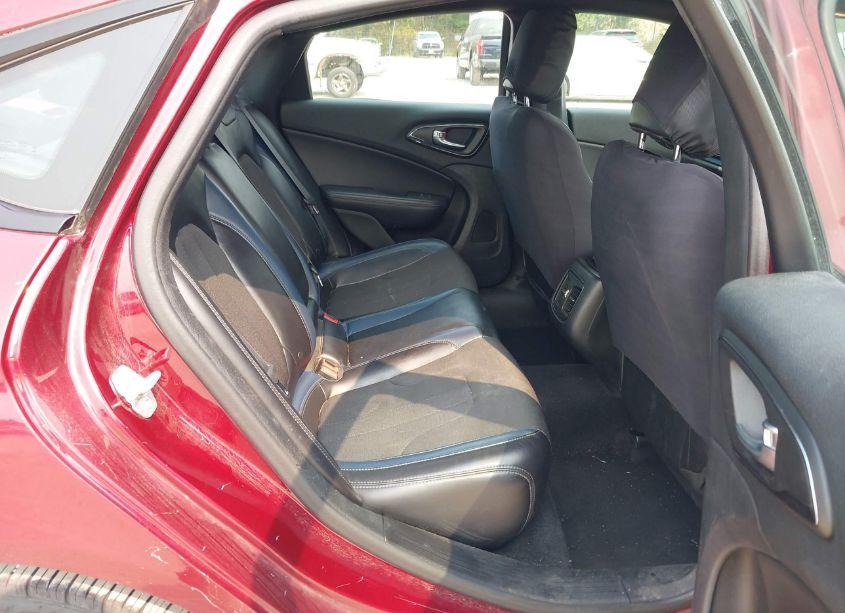 Photo 8 of 2015 Chrysler 200 S (VIN 1C3CCCDG2FN601892)