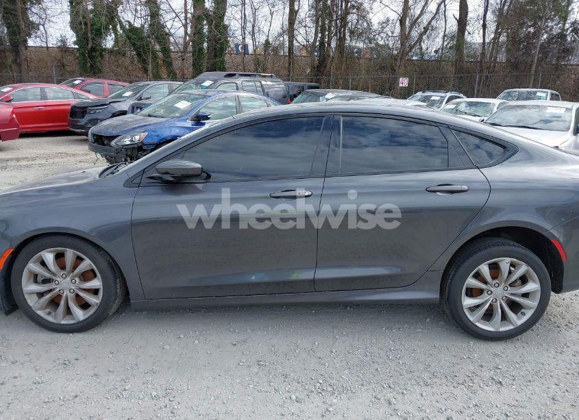 Photo 14 of 2015 Chrysler 200 S (VIN 1C3CCCDG2FN683669)