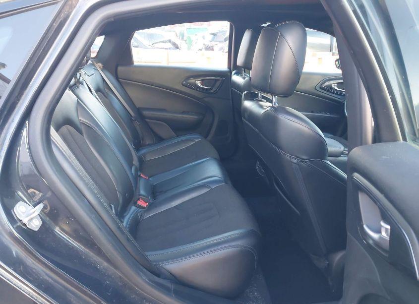 Photo 8 of 2016 Chrysler 200 S (VIN 1C3CCCDG2GN185196)