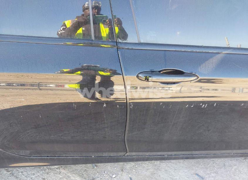 Photo 21 of 2015 Chrysler 200 S (VIN 1C3CCCDG3FN632150)