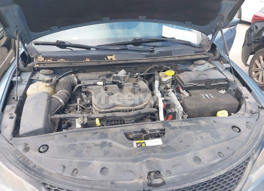 Photo 10 of 2015 Chrysler 200 S (VIN 1C3CCCDG3FN656898)