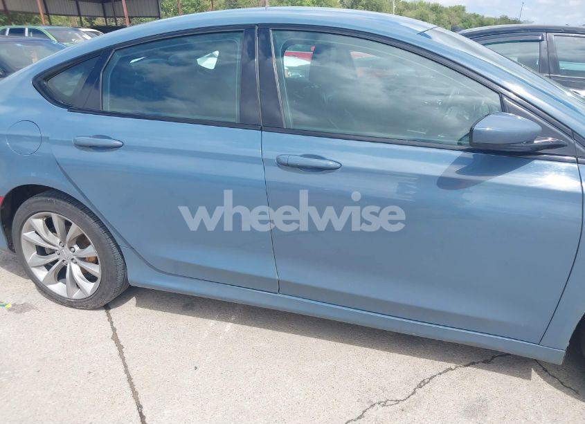 Photo 13 of 2015 Chrysler 200 S (VIN 1C3CCCDG3FN656898)