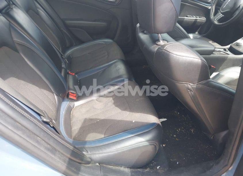 Photo 8 of 2015 Chrysler 200 S (VIN 1C3CCCDG3FN656898)