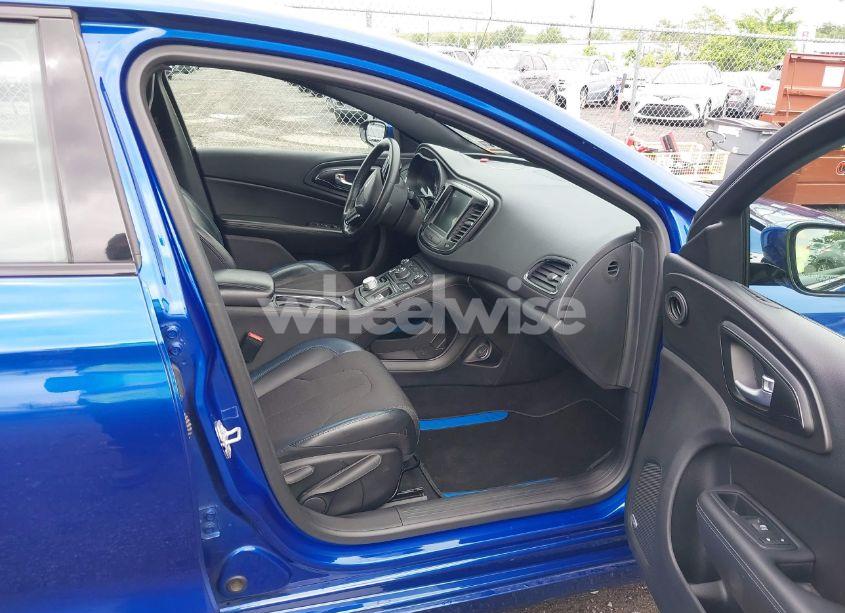 Photo 5 of 2016 Chrysler 200 S (VIN 1C3CCCDG3GN110510)