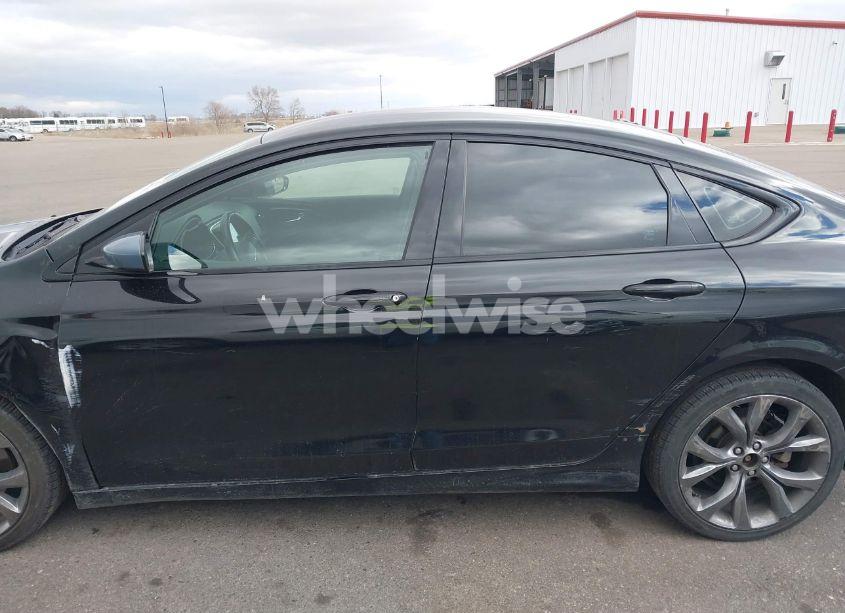 Photo 14 of 2015 Chrysler 200 S (VIN 1C3CCCDG4FN648860)