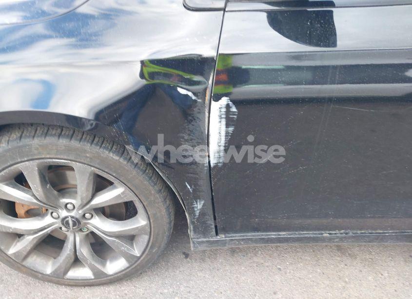 Photo 17 of 2015 Chrysler 200 S (VIN 1C3CCCDG4FN648860)