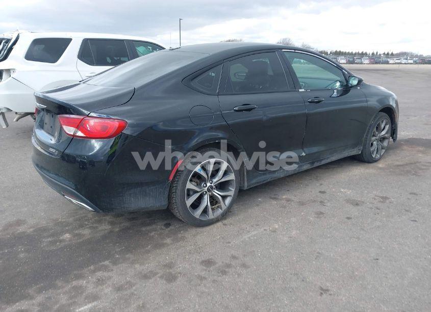 Photo 4 of 2015 Chrysler 200 S (VIN 1C3CCCDG4FN648860)