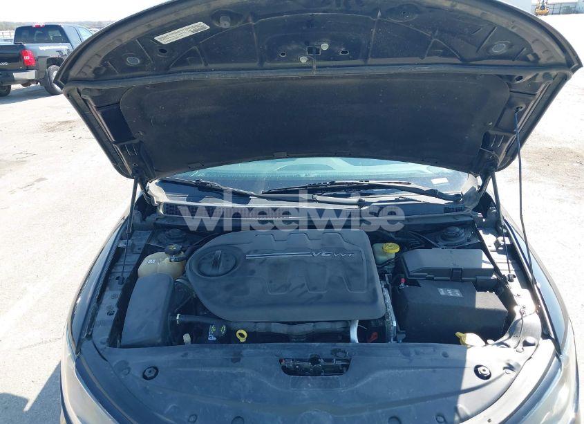 Photo 10 of 2015 Chrysler 200 S (VIN 1C3CCCDG6FN632157)