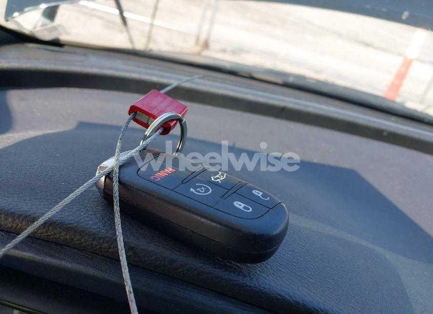 Photo 11 of 2015 Chrysler 200 S (VIN 1C3CCCDG6FN632157)