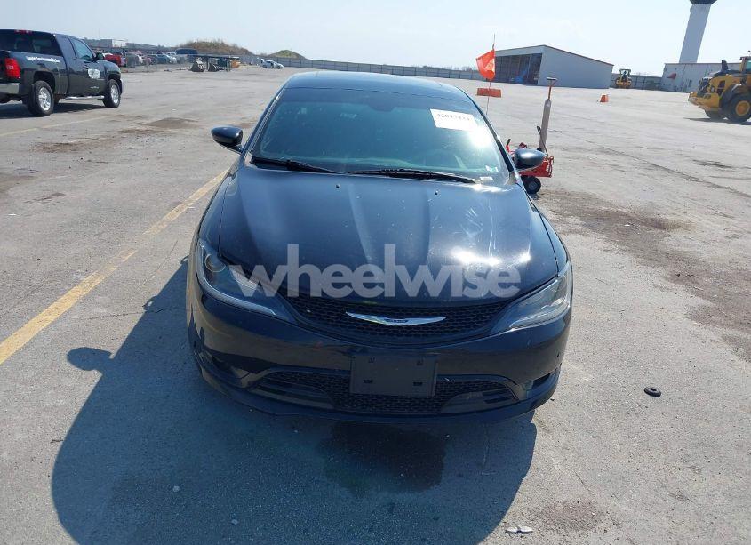 Photo 13 of 2015 Chrysler 200 S (VIN 1C3CCCDG6FN632157)