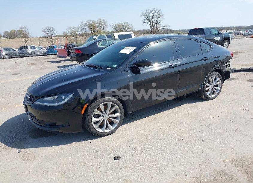 Photo 2 of 2015 Chrysler 200 S (VIN 1C3CCCDG6FN632157)