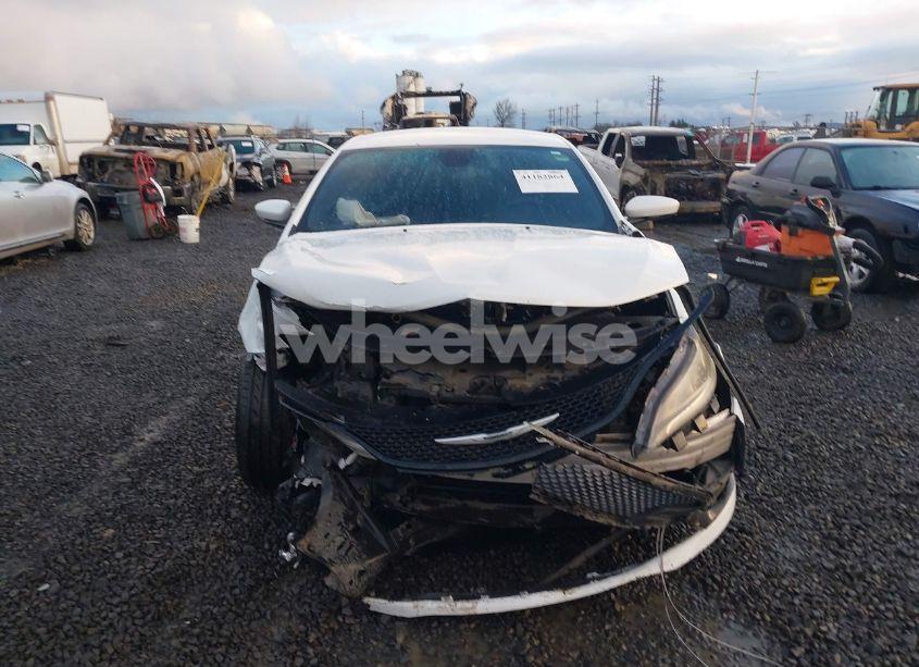 Photo 12 of 2016 Chrysler 200 S (VIN 1C3CCCDG6GN130668)