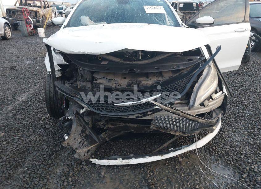 Photo 6 of 2016 Chrysler 200 S (VIN 1C3CCCDG6GN130668)