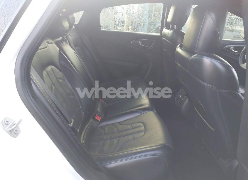 Photo 8 of 2016 Chrysler 200 S (VIN 1C3CCCDG6GN130668)