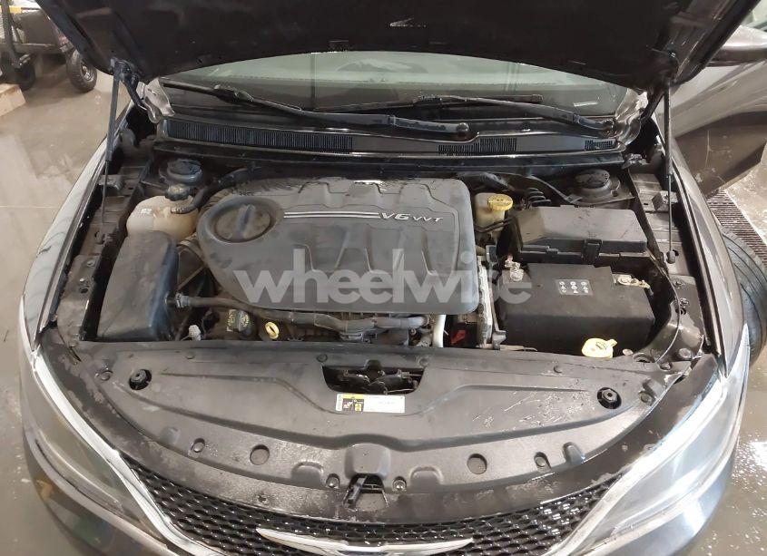 Photo 10 of 2015 Chrysler 200 S (VIN 1C3CCCDG7FN718111)