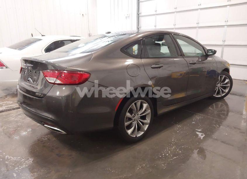 Photo 4 of 2015 Chrysler 200 S (VIN 1C3CCCDG7FN718111)