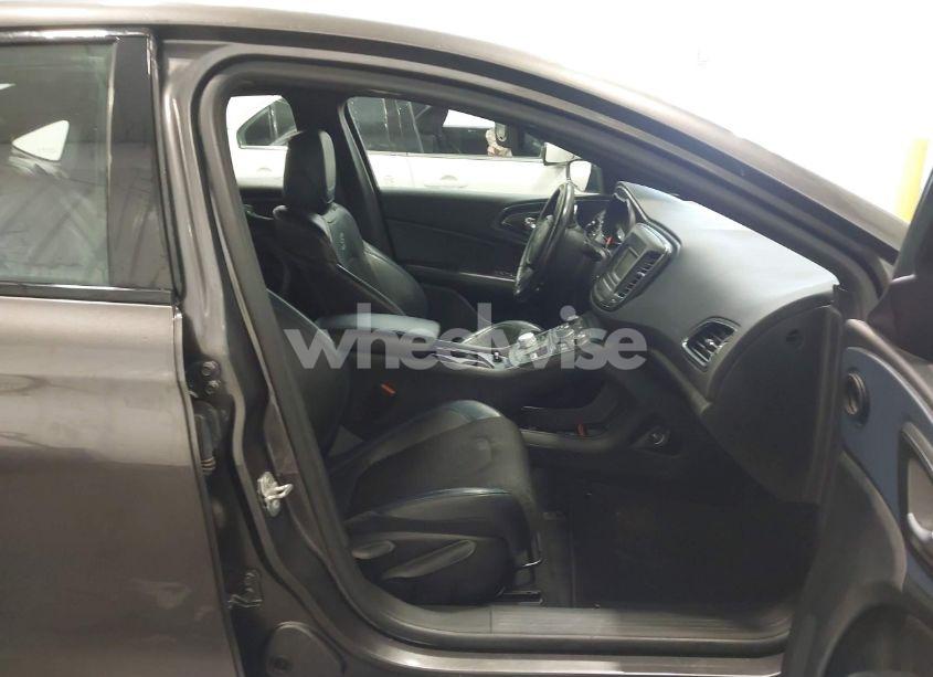 Photo 5 of 2015 Chrysler 200 S (VIN 1C3CCCDG7FN718111)