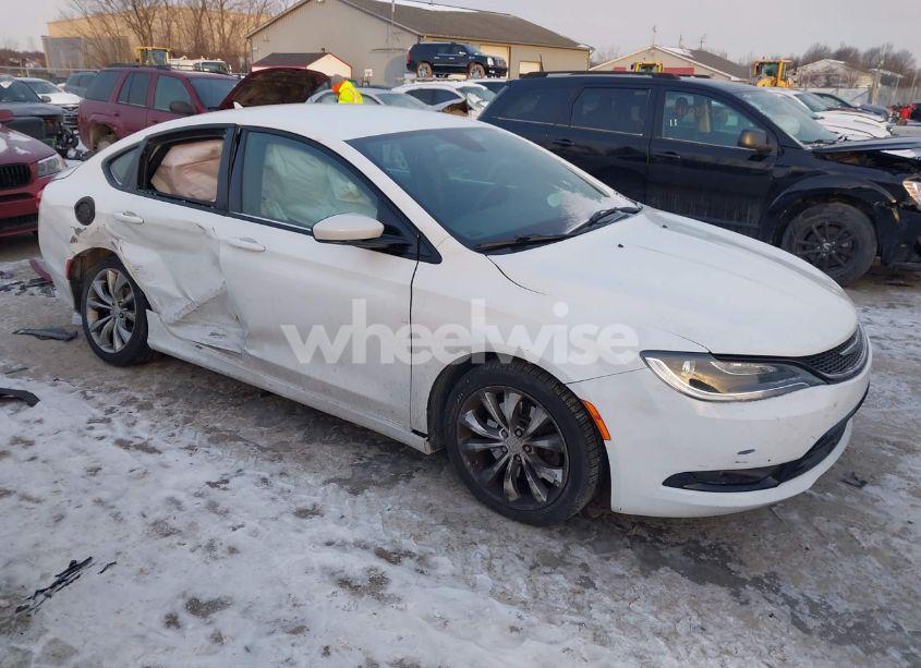 2015 Chrysler 200 S (VIN 1C3CCCDG8FN615635) main photo