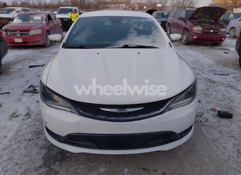 Photo 11 of 2015 Chrysler 200 S (VIN 1C3CCCDG8FN615635)