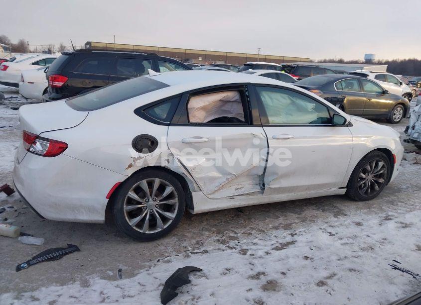 Photo 12 of 2015 Chrysler 200 S (VIN 1C3CCCDG8FN615635)