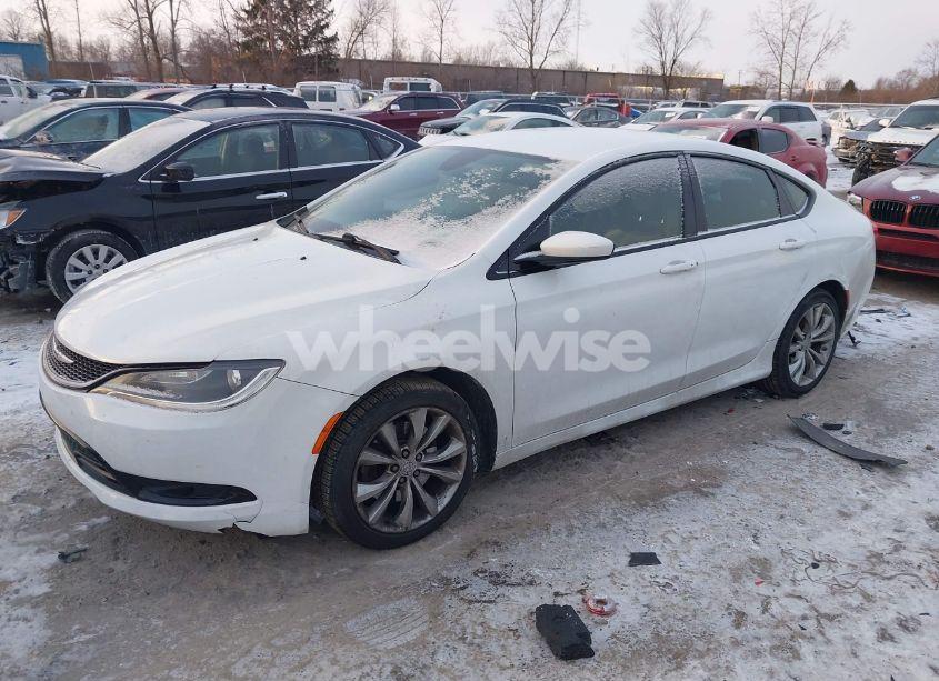 Photo 2 of 2015 Chrysler 200 S (VIN 1C3CCCDG8FN615635)