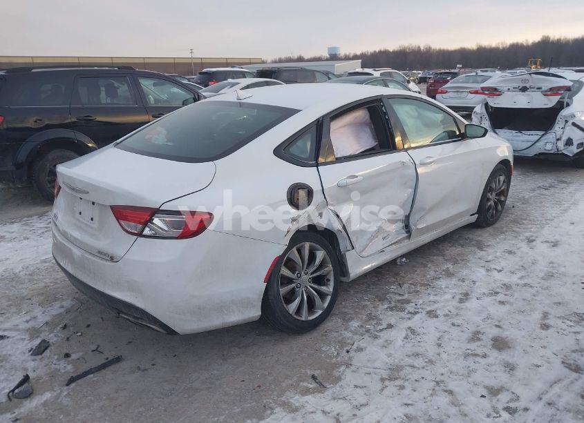 Photo 4 of 2015 Chrysler 200 S (VIN 1C3CCCDG8FN615635)