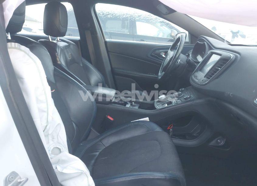 Photo 5 of 2015 Chrysler 200 S (VIN 1C3CCCDG8FN615635)