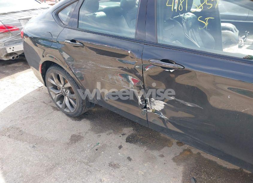 Photo 6 of 2015 Chrysler 200 S (VIN 1C3CCCDG8FN664902)